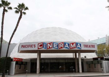Slavné hollywoodské kino Cinerama Dome se otevře v roce 2028