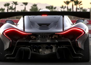 Vzácný McLaren P1 GT od Lanzante míří do aukce