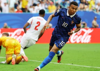 Zinedine Zidane má převzít francouzskou reprezentaci po Deschampsovi