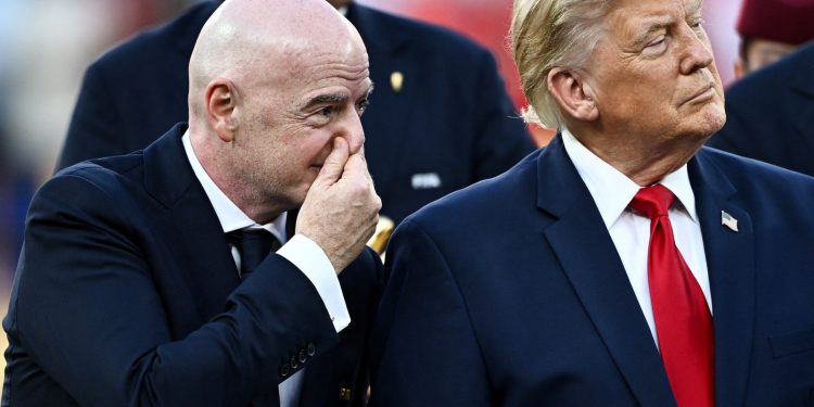 FIFA po odporu evropských svazů zrušila plán prodeje MS