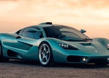 Gordon Murray představil analogový supersport S1 s motorem V12