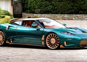 Holandský Spyker se vrátil s osmisetkoňovým supersportem C8 Preliator XXV