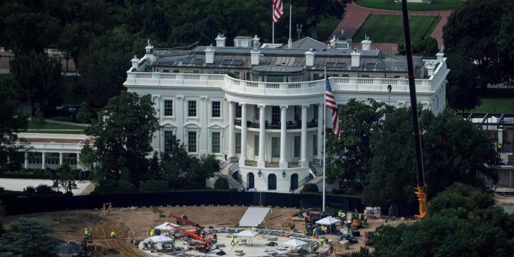 Trump žádá Nejvyšší soud USA o odblokování stavby v Bílém domě